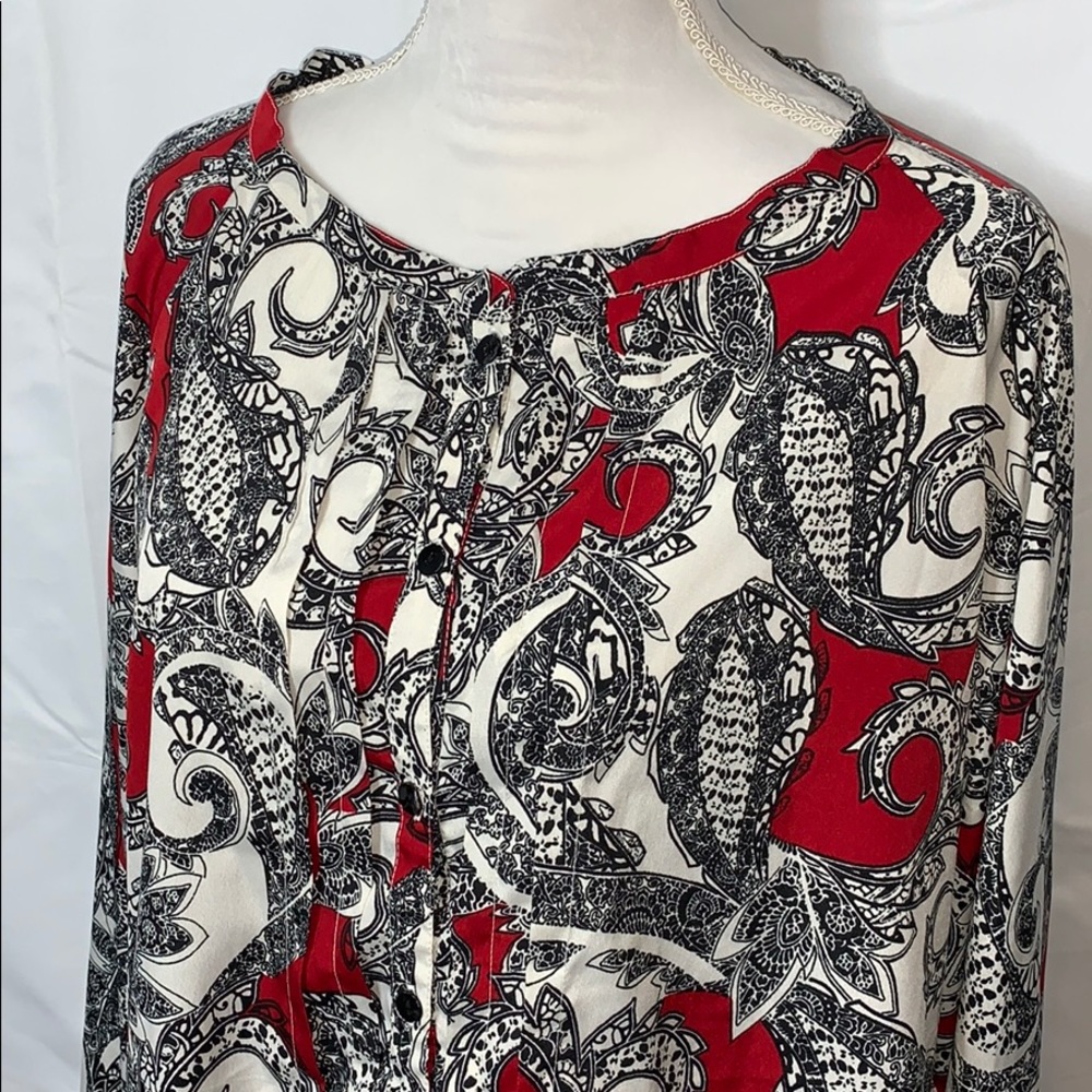Chico’s Size 3 Pleated Paisley Blouse Red Black